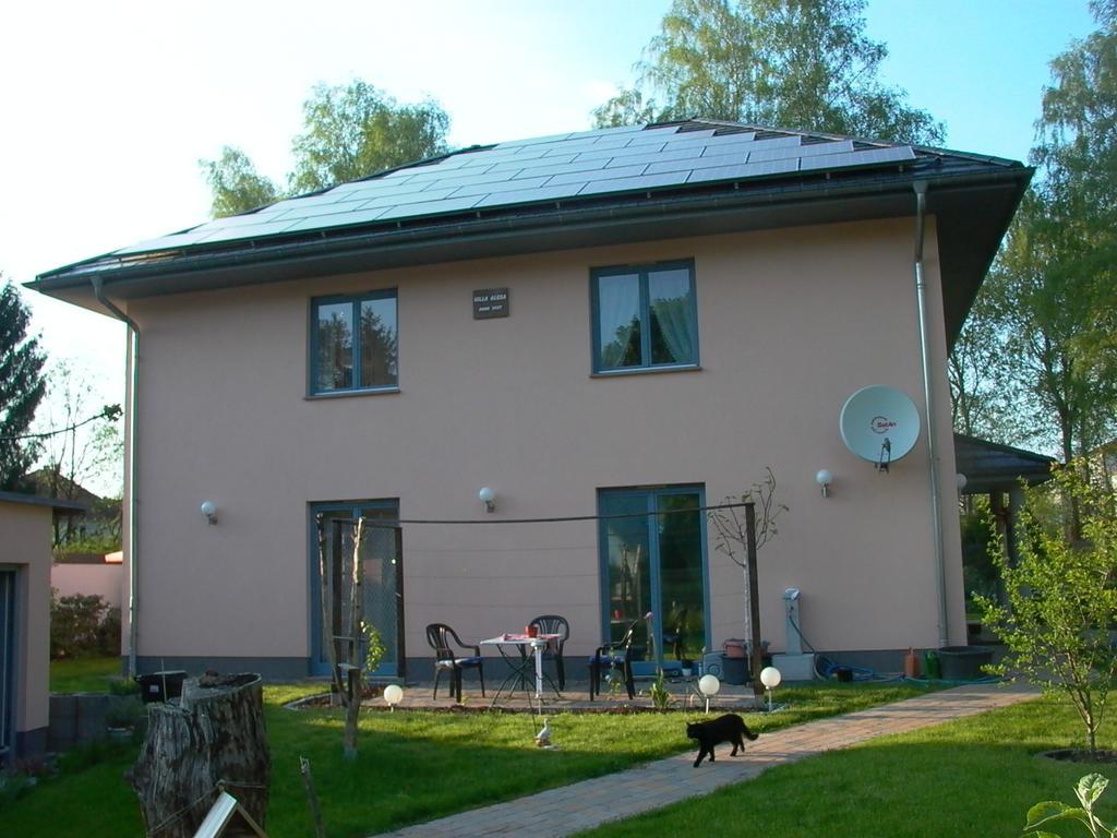 Gaestezimmer Ferienwohnung Villa Alexa, Mit Wallbox Woltersdorf  Экстерьер фото
