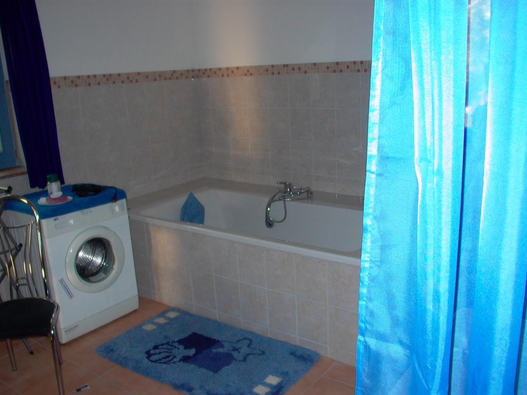 Gaestezimmer Ferienwohnung Villa Alexa, Mit Wallbox Woltersdorf  Экстерьер фото